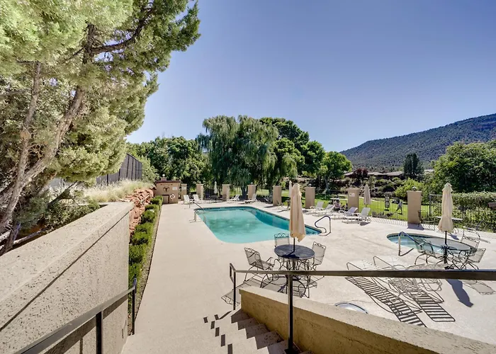 W/ Golf Course View & Pool Access! Sedona