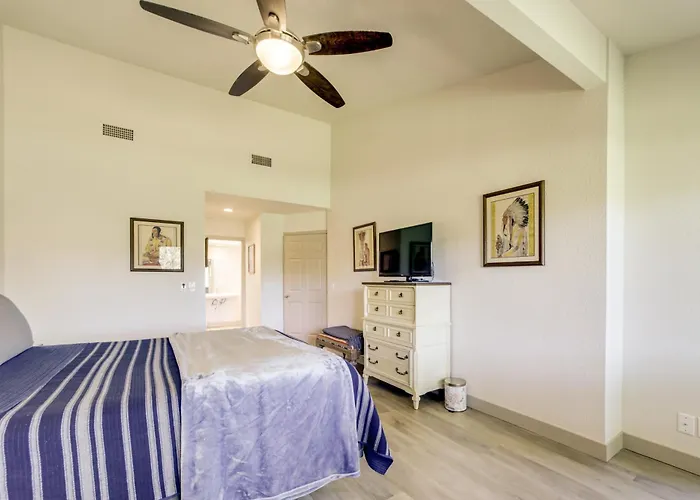 W/ Golf Course View & Pool Access! Holiday home *