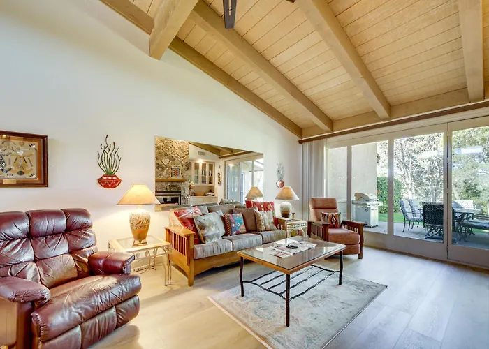 W/ Golf Course View & Pool Access! Holiday home
