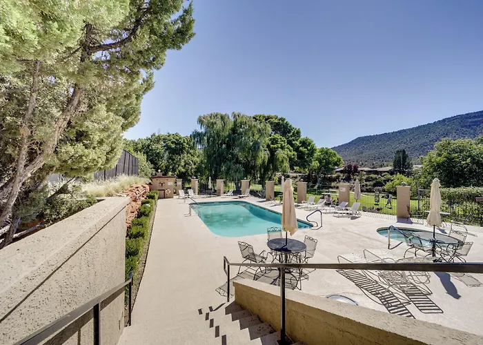 W/ Golf Course View & Pool Access! * Sedona