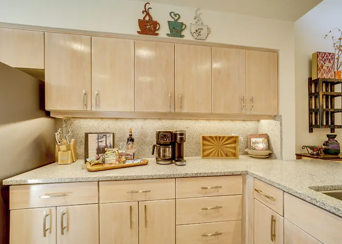 W/ Golf Course View & Pool Access! Sedona